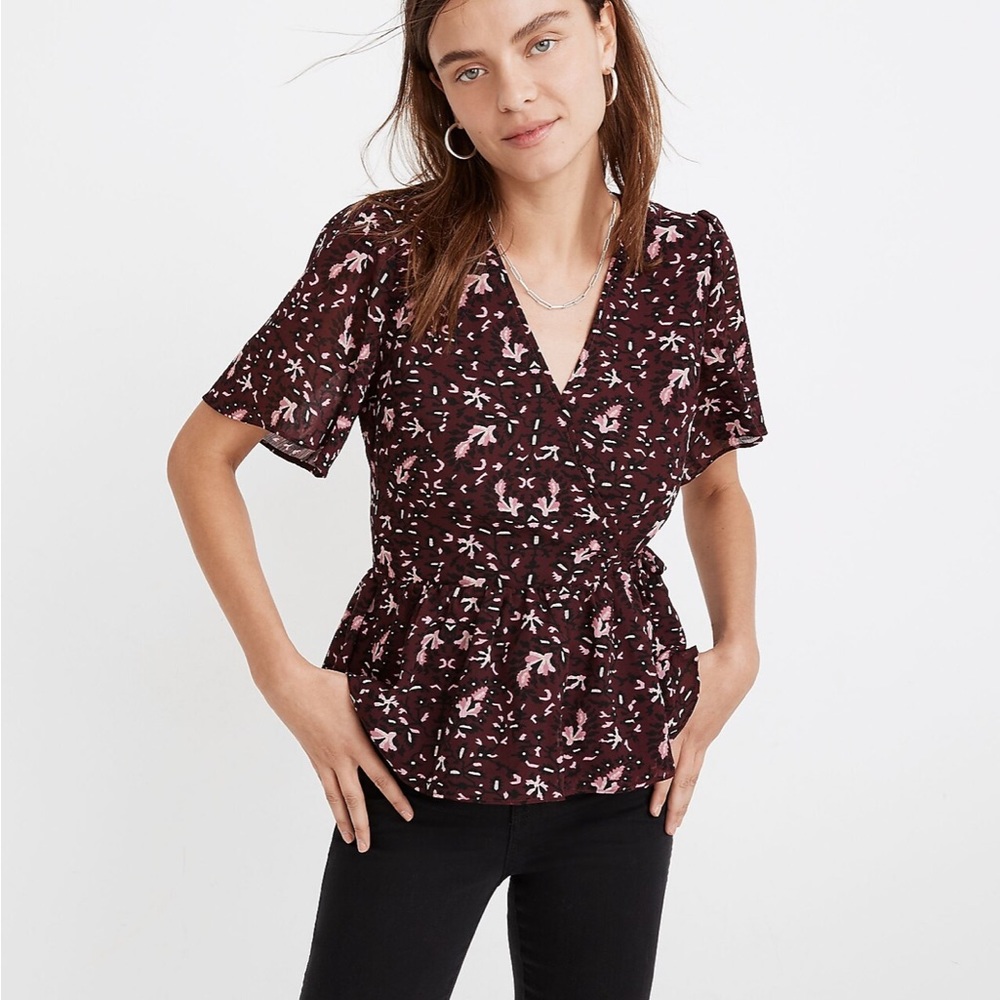 Madewell • Georgette Flutter Sleeve Peplum Top in Rich Paisley
